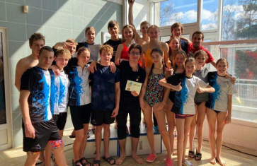 Úspěch v plavecké soutěži