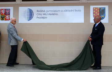 Profesor Wichterle na Reálce