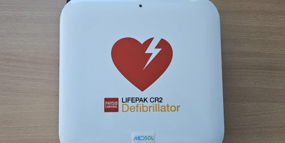 Automatický defibrilátor